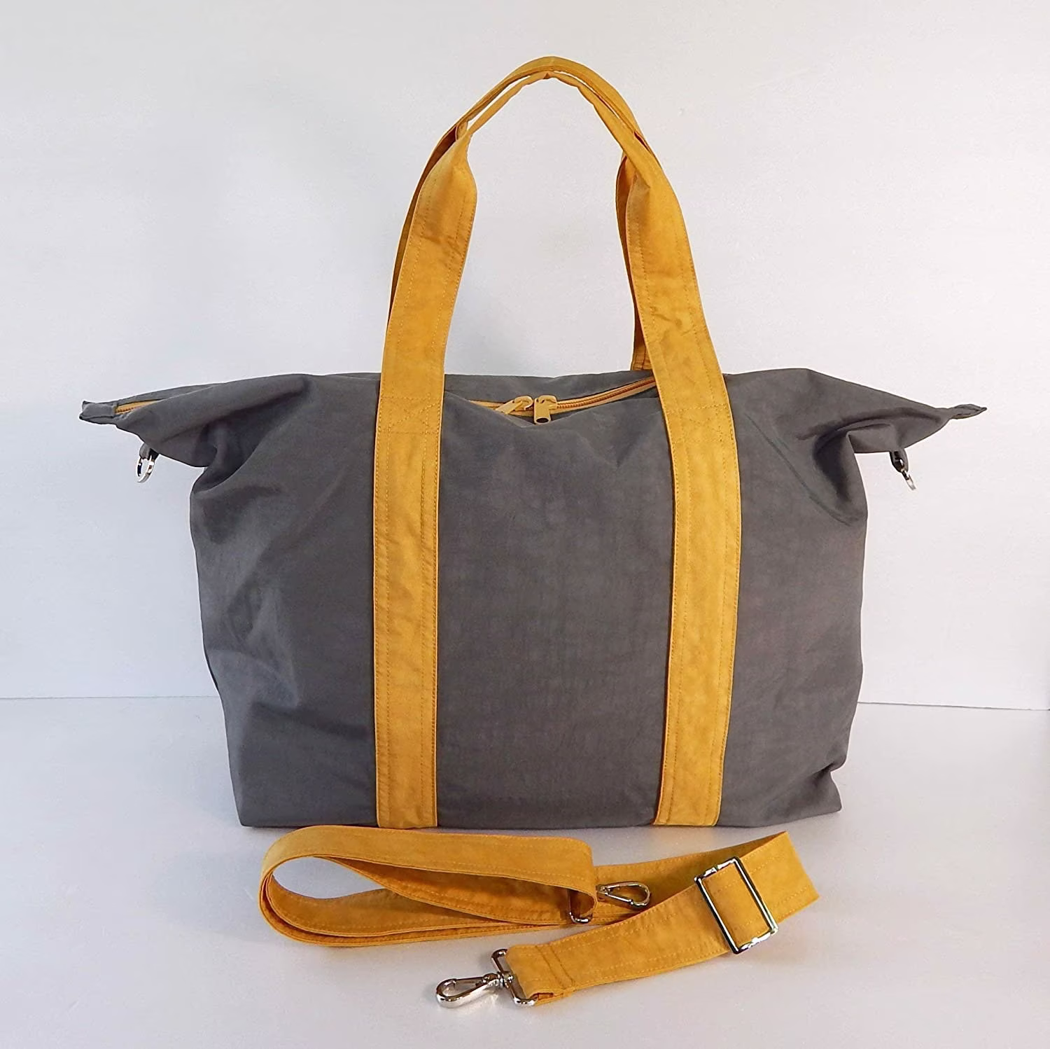Grey, Water-Resistant Tote, Gym Bag, Shoulder Diaper Messenger Project Carry All Bag, Travel Overnight Bag - Jasmin