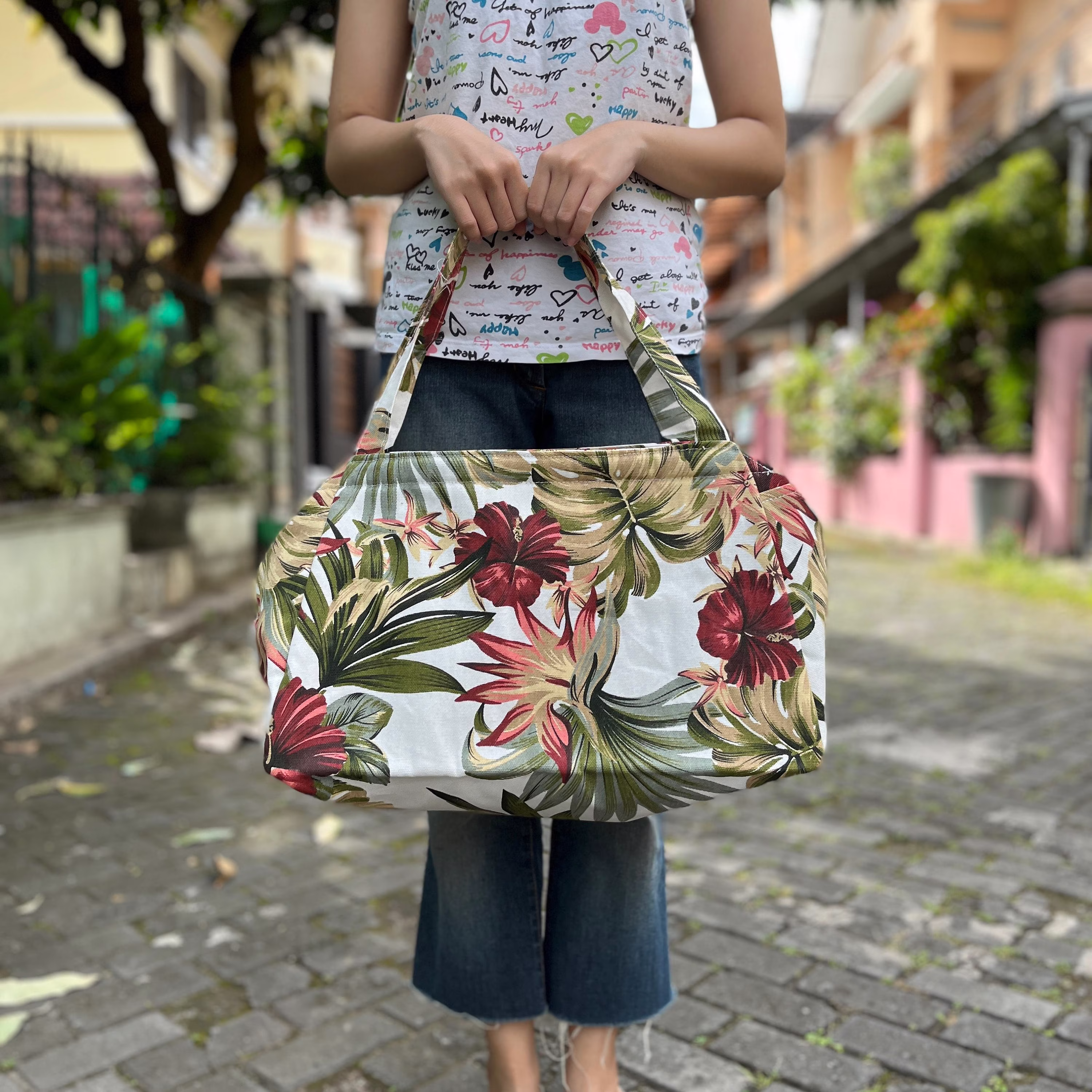 Women Duffle Bag, Overnight Weekender Bags, Gym Personalized, Foldable Travel Bag Flower Pattern For